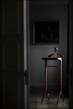 The Classical Valet Stand