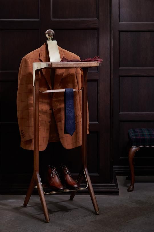 The Classical Valet Stand