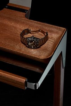 The Classical Valet Stand